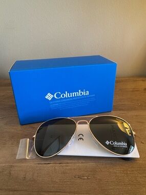 NIB Polarized Aviator Sunglasses from Columbia in Gold